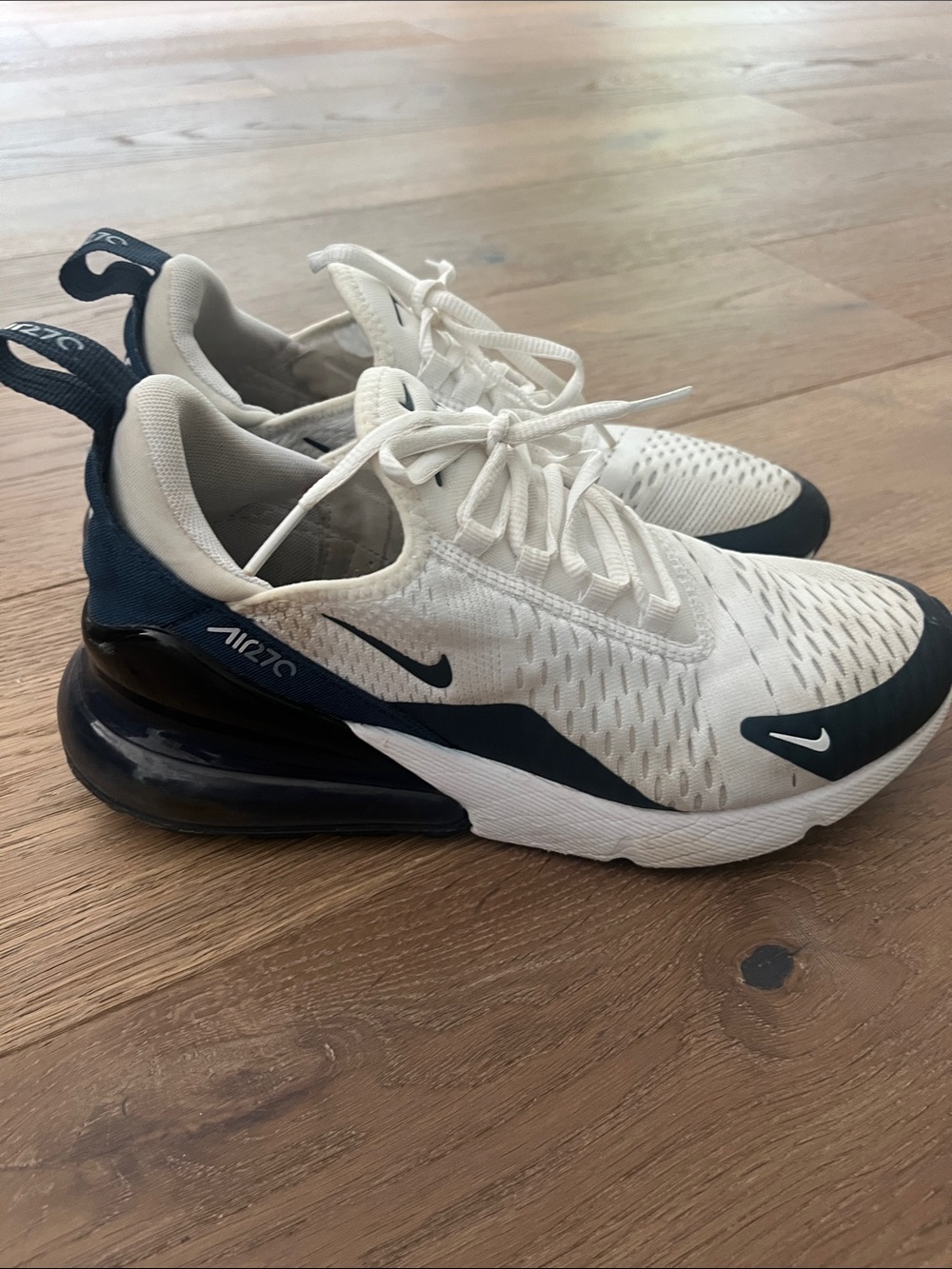 8.5 Nike Air 270 sneaker